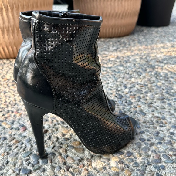 Gossip peep toe booties size 7/ 37 - Picture 5 of 7